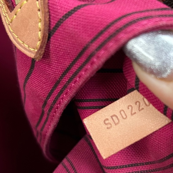 💞💞XXL Louis Vuitton Neverfull GM monogram PIVIONE INTERIOR🩷 - Picture 13 of 16